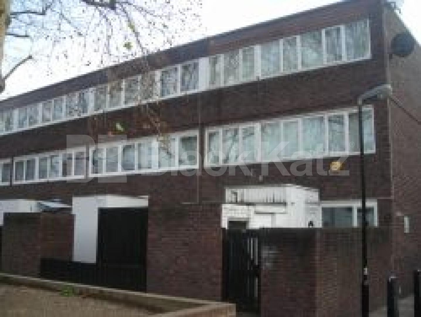 			4 Bedroom, 1 bath, 1 reception Flat			 Turpin Way, ARCHWAY N19